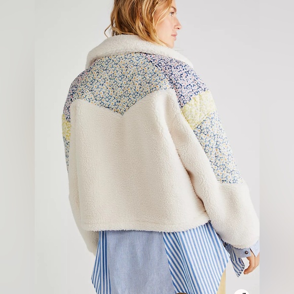 BlankNYC women’s flower patch Sherpa fleece jacket x-small new with tags - Picture 3 of 13